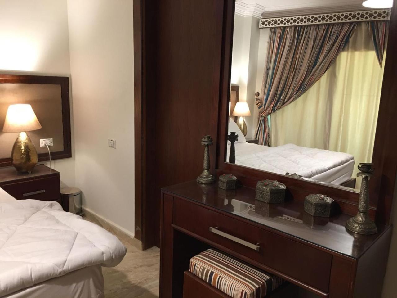 El Aida Pyramids View Hotel Kafret el-Gabal Esterno foto