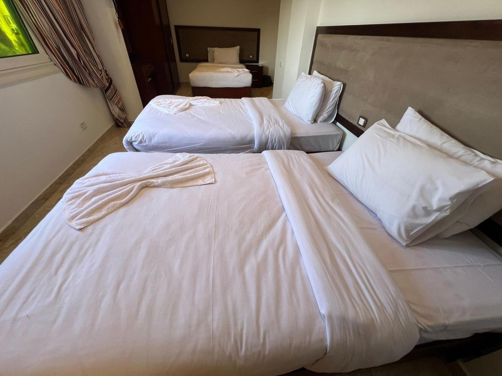 El Aida Pyramids View Hotel Kafret el-Gabal Esterno foto